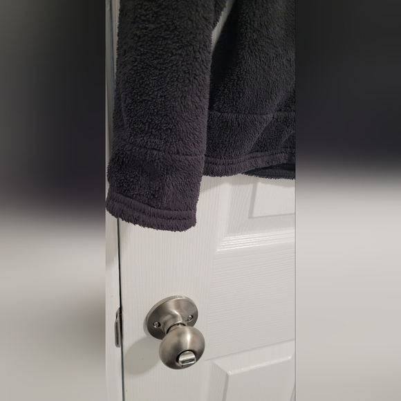 The North Face Black 1/4 Zip Pullover Soft Warm Sweatshirt Jacket Size Medium - Picture 4 of 11